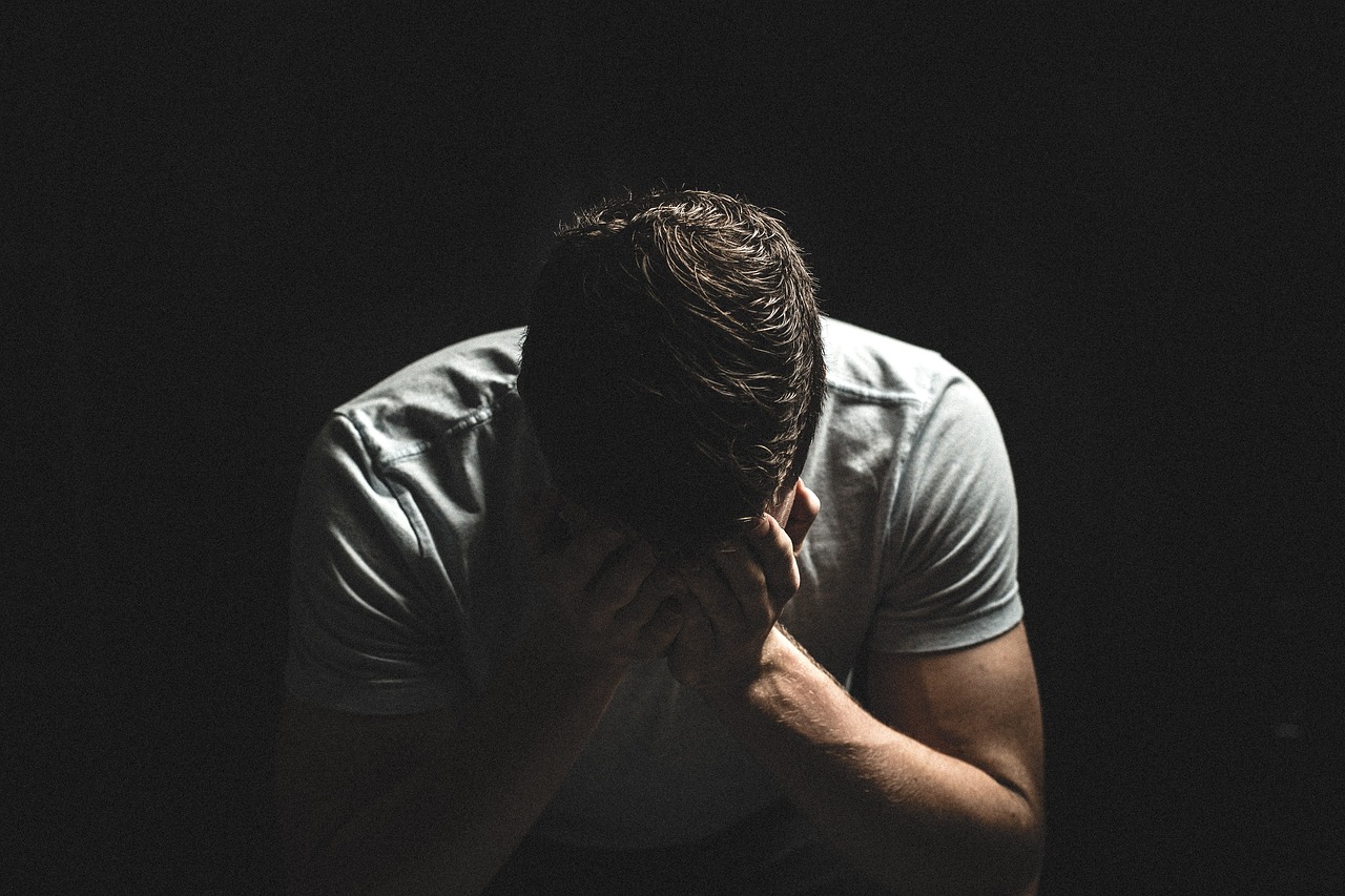 Los hombres también lloran: ¿Cómo podemos ayudarles?